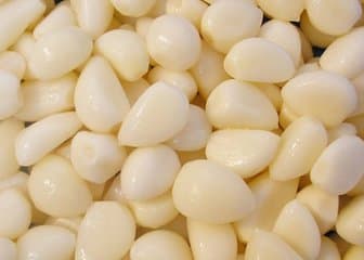fresh peeled garlic in China